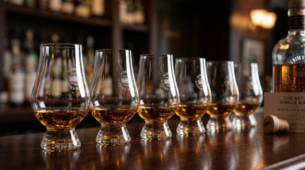 The Dram Caddy - Highlander Whisky Tours